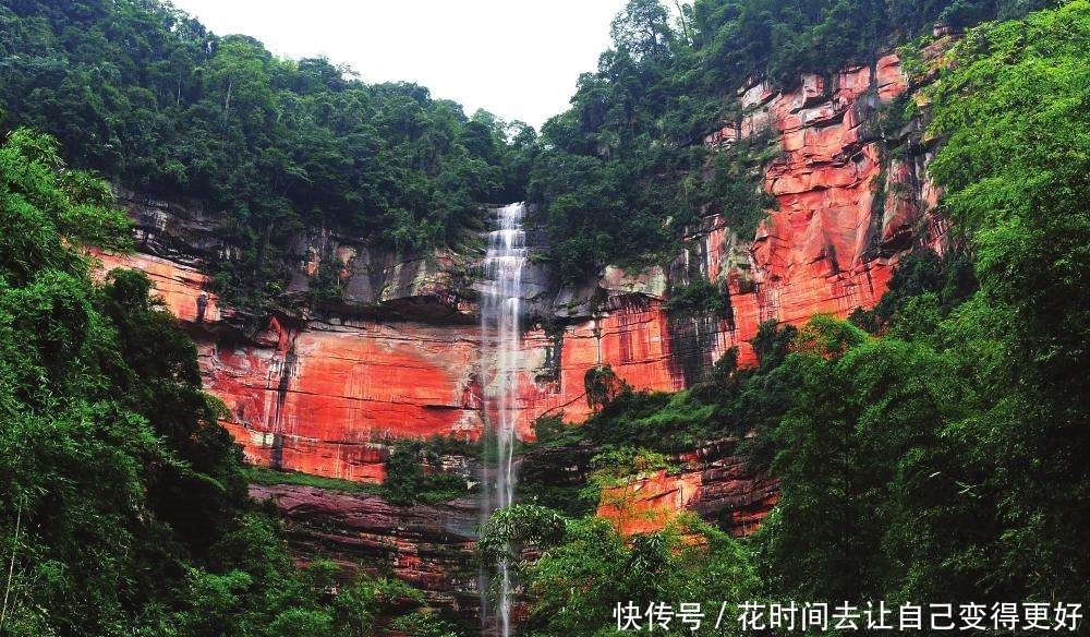 扬名海外的一个小县城,2人包吃住100元,游客:来了就不想走了!