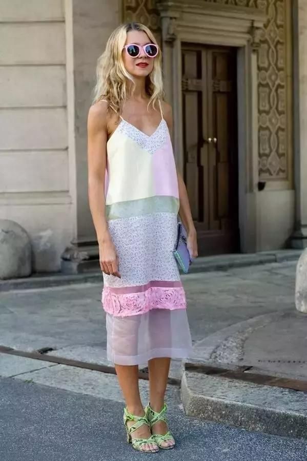 姑娘真不是露内衣带呀，这样真的超漂亮！