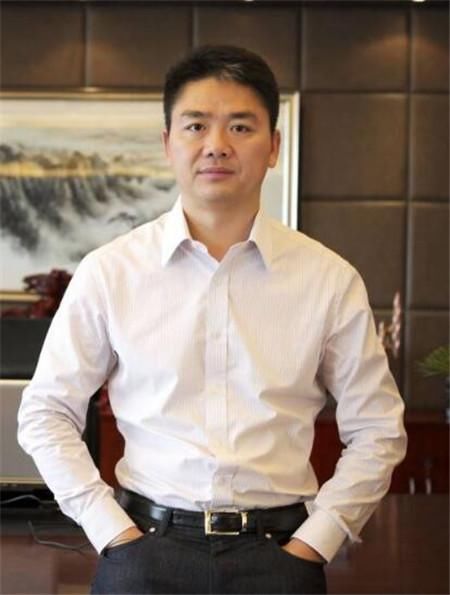 疑刘强东微信朋友圈发声：“我媳妇多漂亮，大家想想吧”！