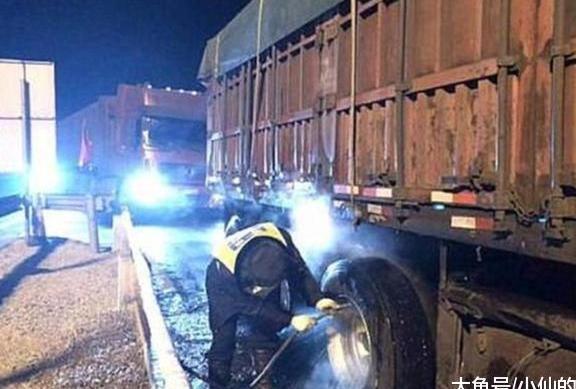 高速上的“降温池”干嘛用? 老司机: 很棒!