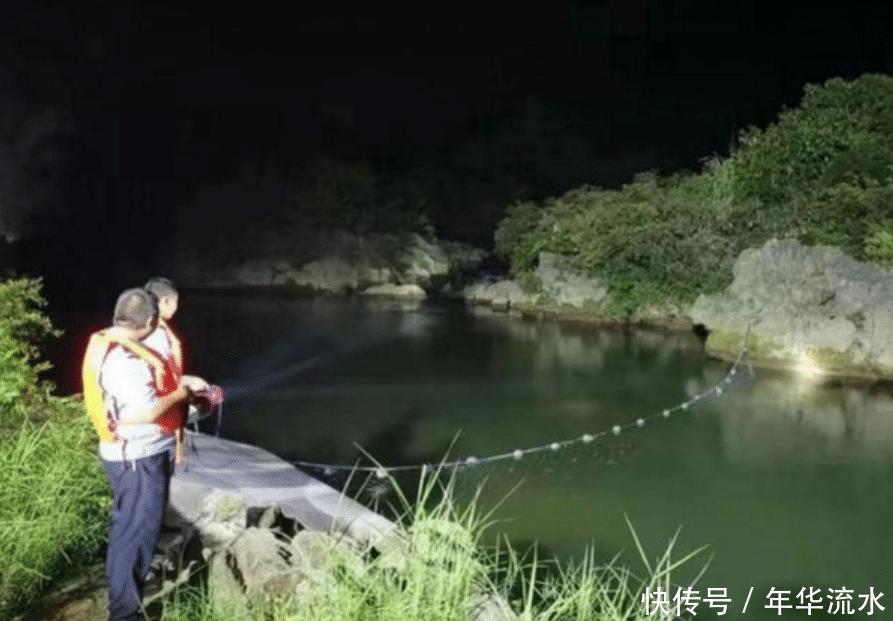 旅游切记看好熊孩子，黄果树瀑布一儿童落水，造成2人遇难