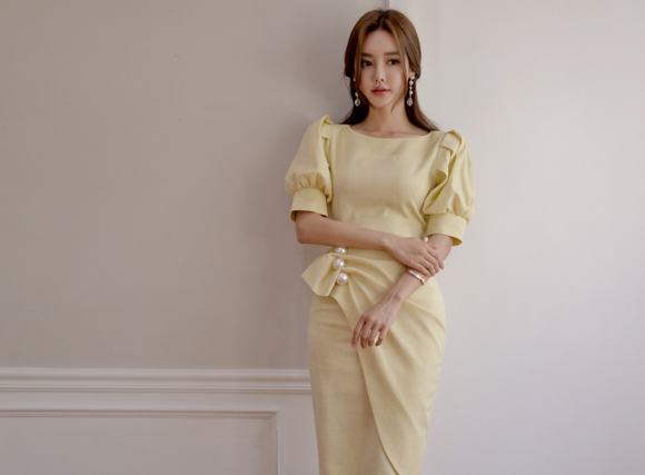 女神孙允珠，姜色枯草牛奶鲜柠亚麻珍珠裙