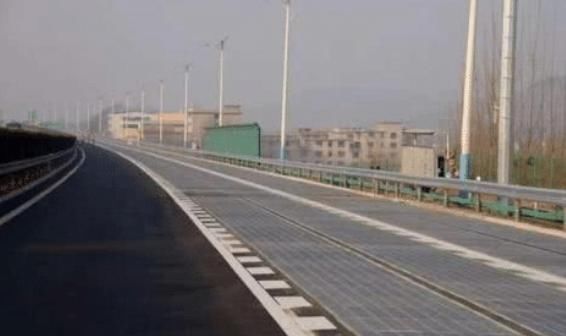  [中国]中国第一条“不限速高速”来了，全程不设收费站，一脚油