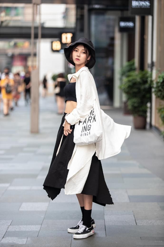 小姐姐真的好会穿，展现佳人绝代容颜!