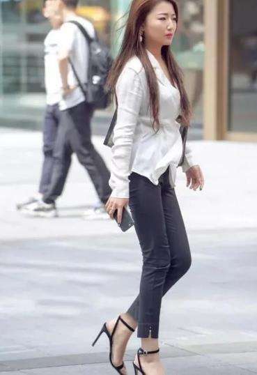 街拍: 如果图8给你做女朋友, 你们愿意吗?