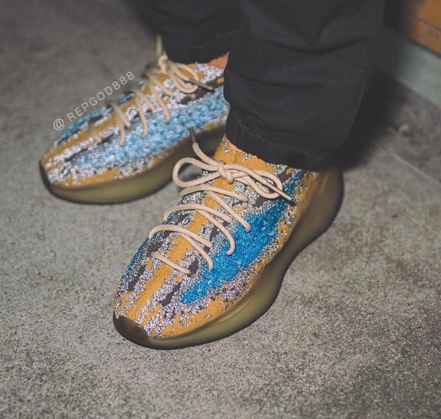  [发售]全新满天星 Yeezy 380 上脚照来了！颜值一言难尽...