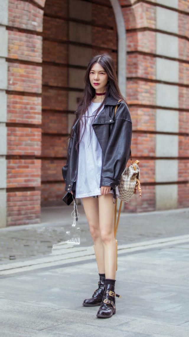 路人街拍，一件别致的连衣裙，就能让你美若天仙!