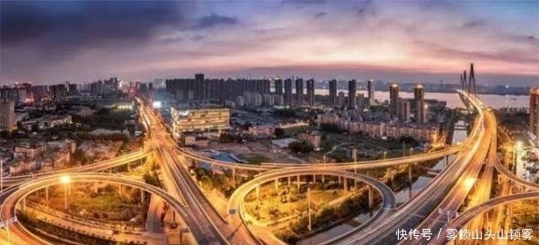  我国@我国最“任性”的城市：有9个火车站，站名却起得让人摸不