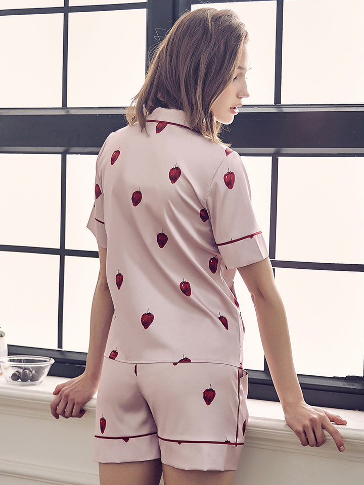 穿有腔调的睡衣，当最讲究的仙女