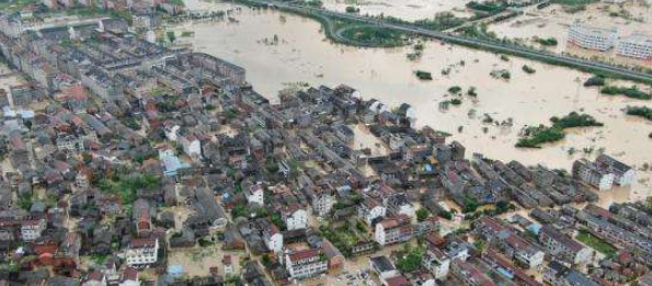 浙江的一场台风暴雨，彻底揭开了二手车市场的遮羞布！