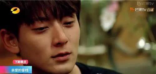 撞破男友出轨、被生父勒索5000万!她也许是娱乐圈最倒霉女星