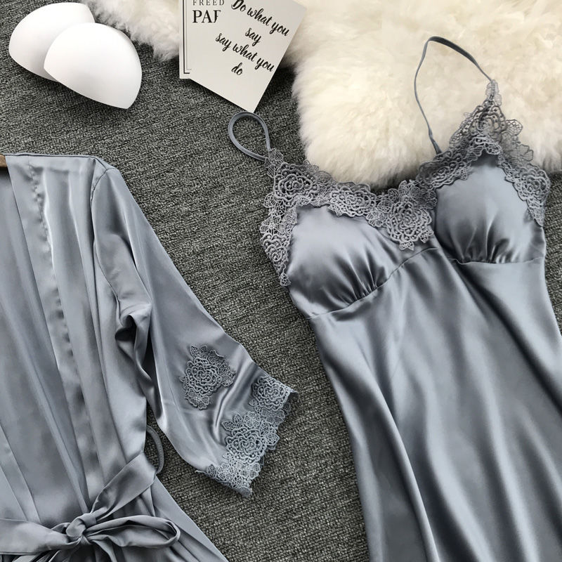 女人太丰满不好穿?看下图女人穿“法式睡衣”，凸显曼妙身姿~