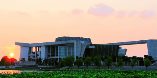 武汉未来飞黄腾达辖区，不是江岸也不是洪山，江汉和硚口区靠后排