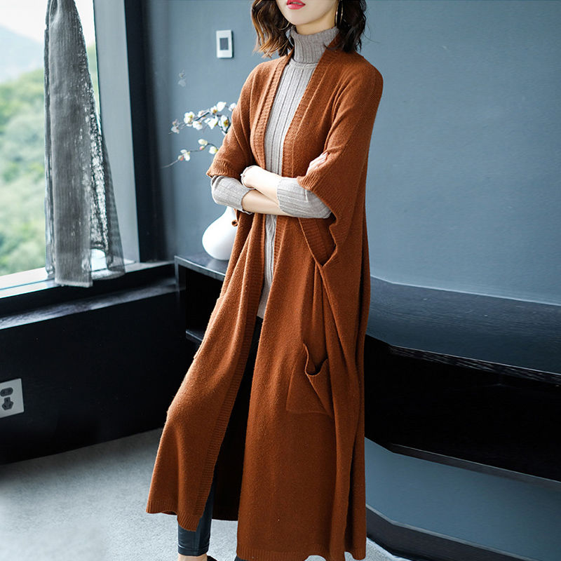 风衣扔了吧，太丑!中秋回家流行穿“开衫”，一件上身赚足女人味