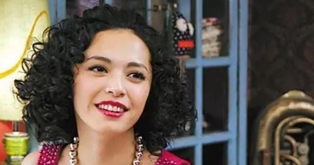 女人:女人过了40,别留这3款“大妈”发型,拉低颜值,土气又显老