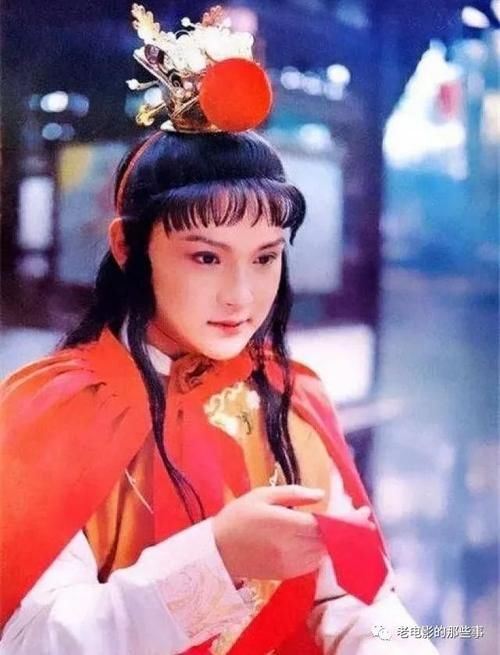 【电视剧】他因演多情的宝玉走红,却固守80年代爱情观,一生只爱一个人究竟有多好?
