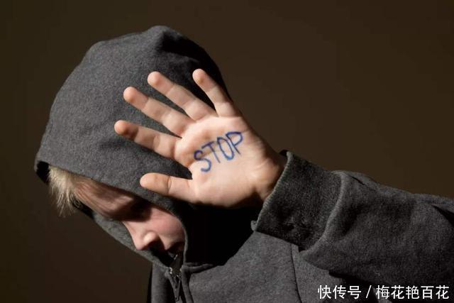  『教育孩子』“控制欲强、脾气大”，孩子要是遇到这两种妈妈，往往就被毁了