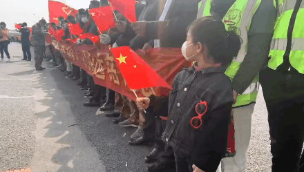 #迎接#全城瞩目！刚刚，英雄到家了！日照“最高礼遇”迎接！