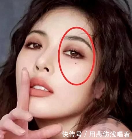 [ 些网红脸]八成越长越仙，渣男都要“抢着追”！，这3个部位“有痣”的女孩子
