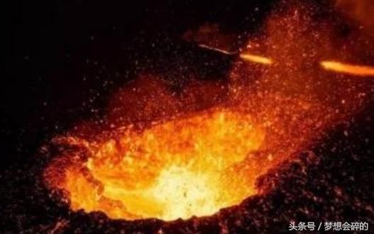 西伯利亚发现地狱之门，每年扩大30米，里面到底有什么东西?