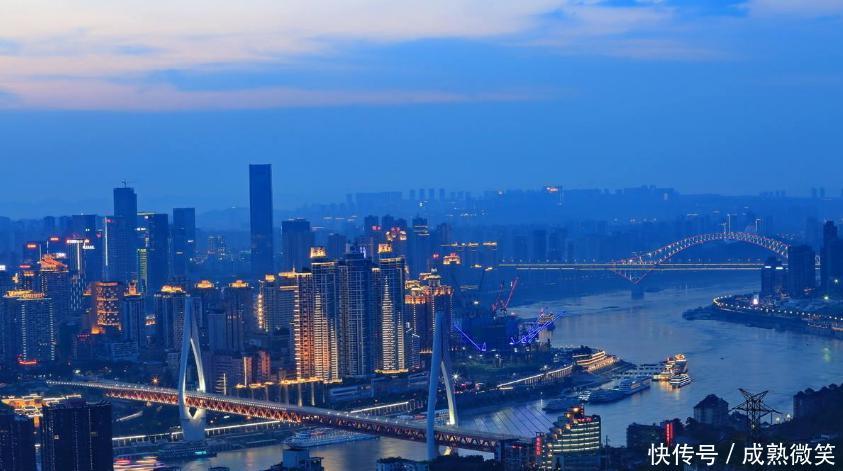 中西部竞争激烈的三座城，重庆、成都和武汉，你更看好哪一个？