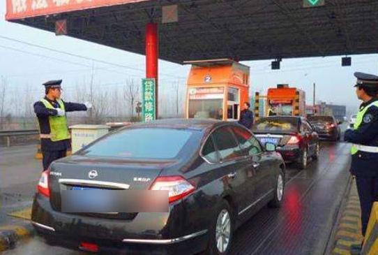 私家车高速过路费涨了？听到这个数字，车主：以后回家就坐高铁了