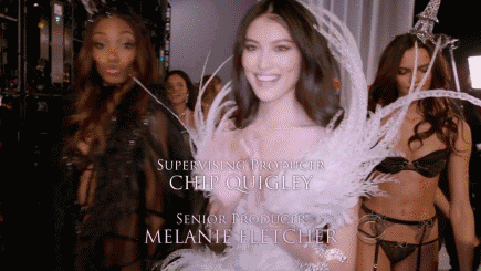 3秒极速美白，清爽、透气、不粘腻，这款防晒喷雾让你瞬间从非洲