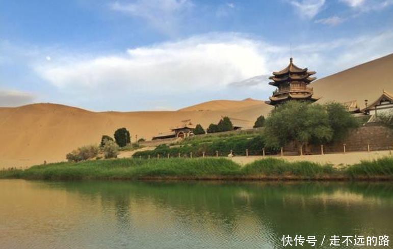 甘肃面积最大的城市，占甘肃总面积的42%，相当于江浙两省的总和