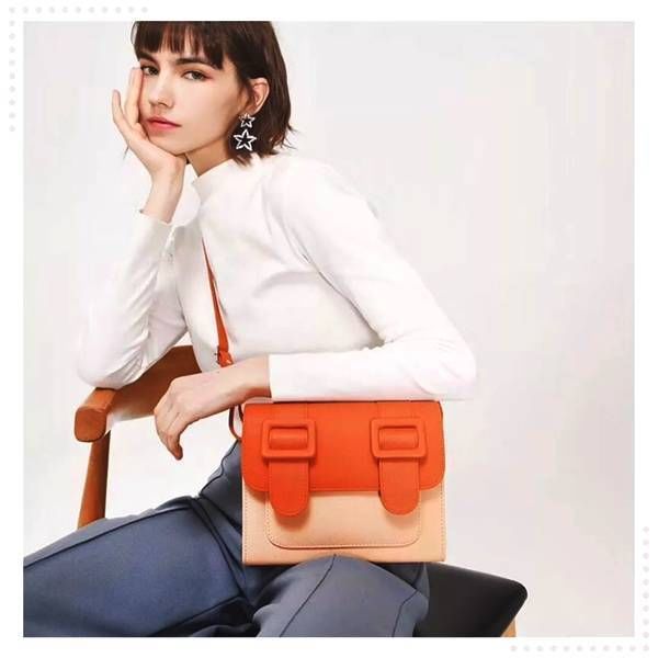 懒美人出门必备,25款凹造型小包包了解下!