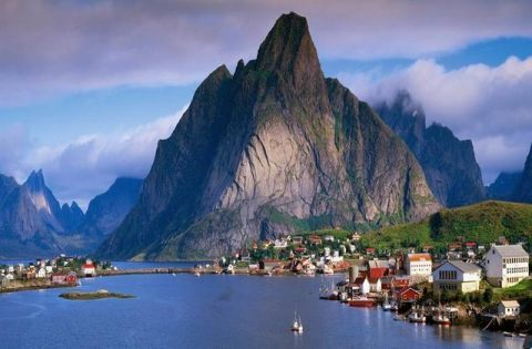 一个对中国人永久免签的地方,可随意逗留工作,但禁止出生和死亡