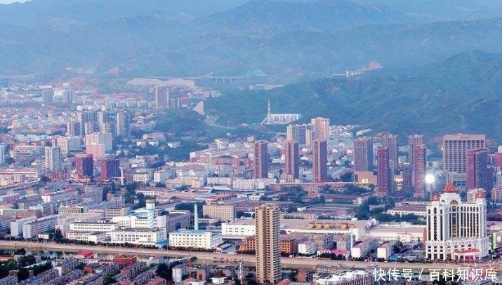 中国最牛“旋转”桥,重8万吨原地旋转180度,引无数游客前来围观