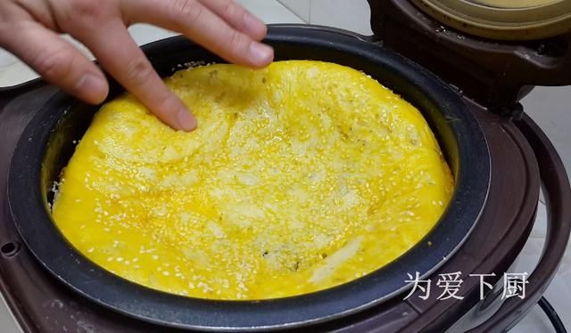  [香甜]面包别再烤着吃了，锅里一焖，比蛋糕香甜好吃，新手也能一次成功
