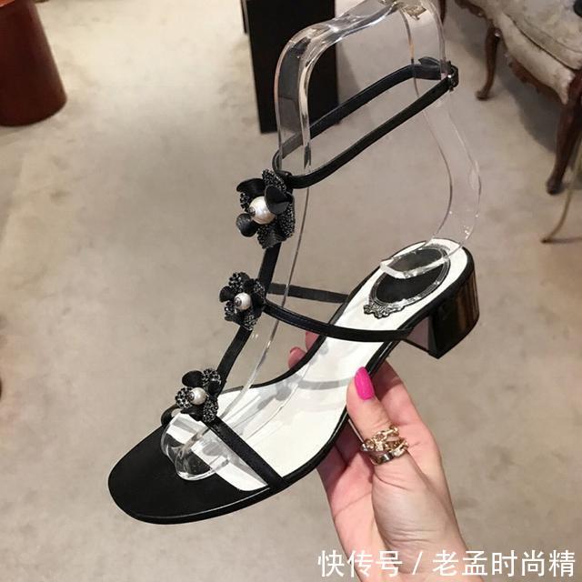舒适■水钻凉鞋,舒适优雅显档次,时尚美足脚感好