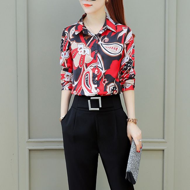 被小姨身上的“套装”，惊艳到了，原来今年流行这么穿，确实洋气