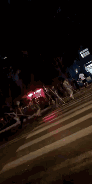 辟谣!械斗视频疯传南宁人朋友圈，警方:或追究造谣者责任