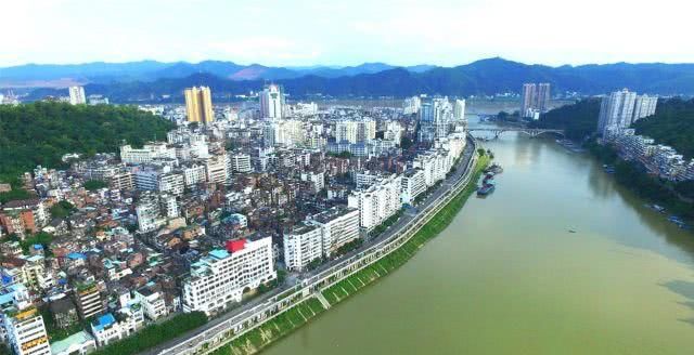 广西一座城市,地处“三圈一带”交汇,未来将成为交通枢纽中心