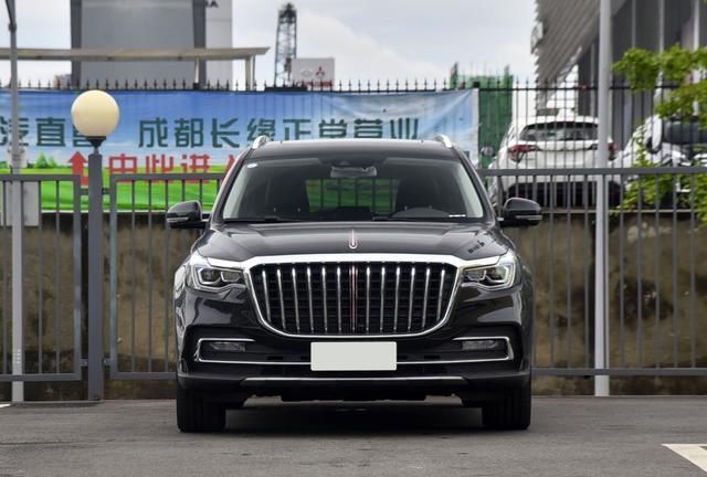  『中大型SUV』30多万的V6豪车，看车标比奔驰更贵气，硬实力完全不输70w奥迪Q7