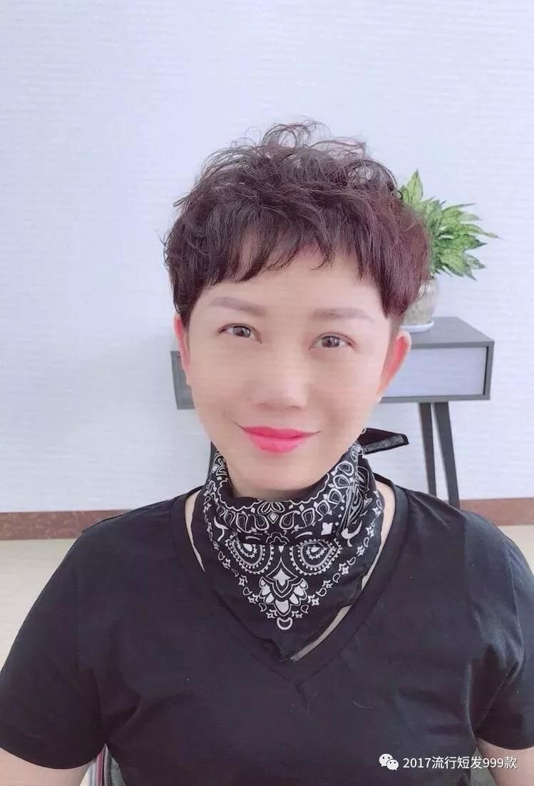 9月，短眉头，必然大火!喜欢这款发型的妹子剪剪剪吧!