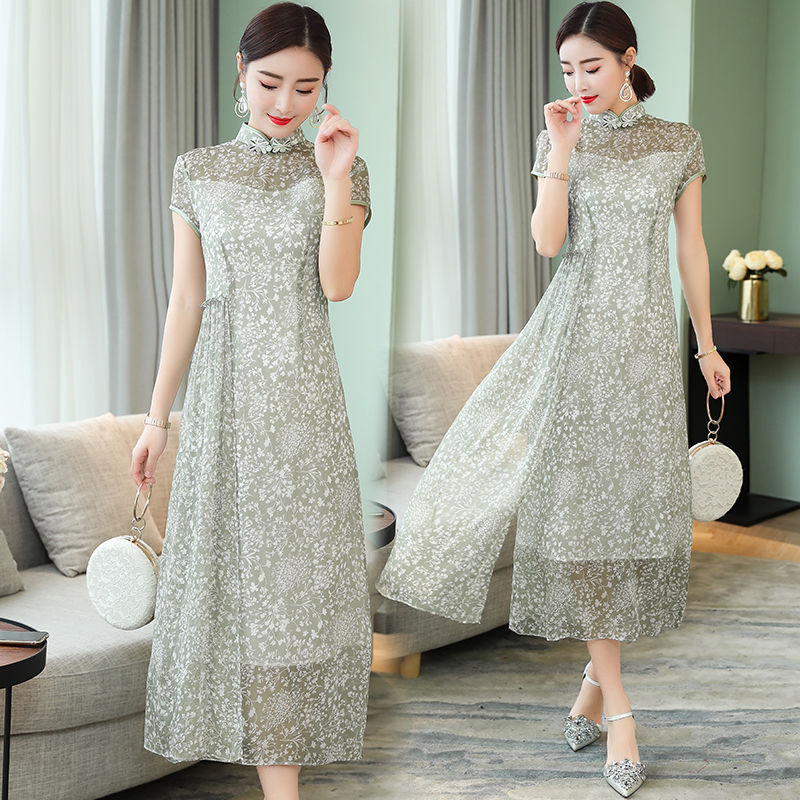 别说女人老了就变丑!看看下图这样穿旗袍裙，美的不可一世