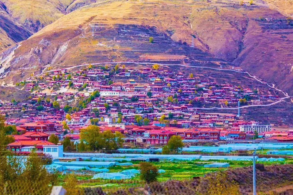 它只是川西的一个小镇！论美却惊艳整个四川！