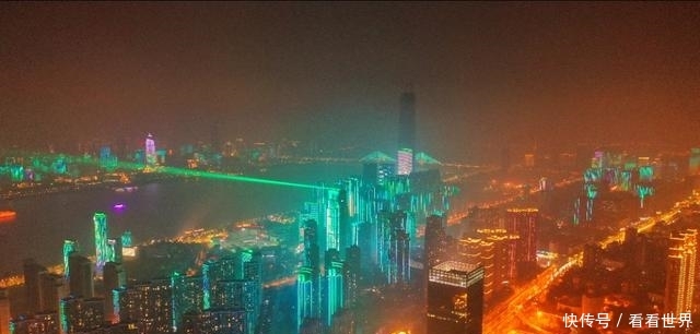 2019即将走入历史,用这段夜景留下瞬间的武汉