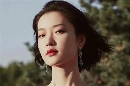  #苹果肌#真正的“美人脸”有3个特点，精致大方有韵味，老了也好看