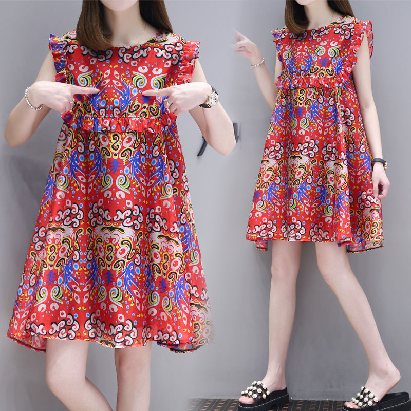 信吗，绝对让你一饱眼福，看下图女人穿的是什么，美丽大方贼洋气