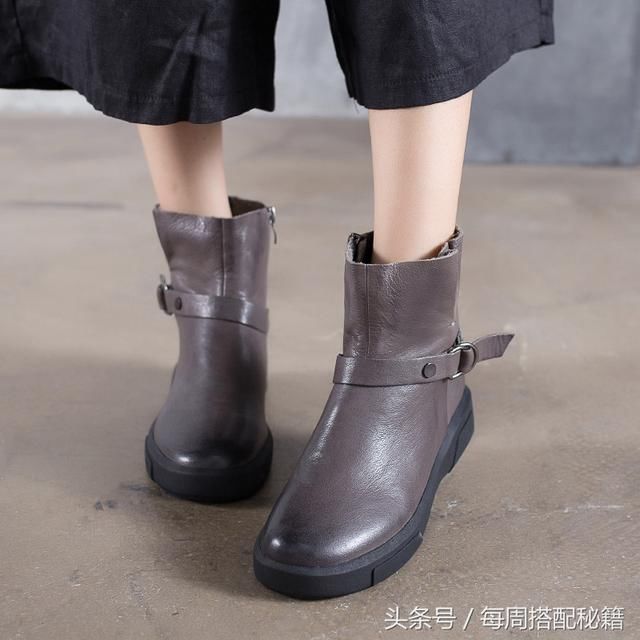 穿腻了高跟鞋，不妨试试清新甜美的单鞋，减龄显气质!