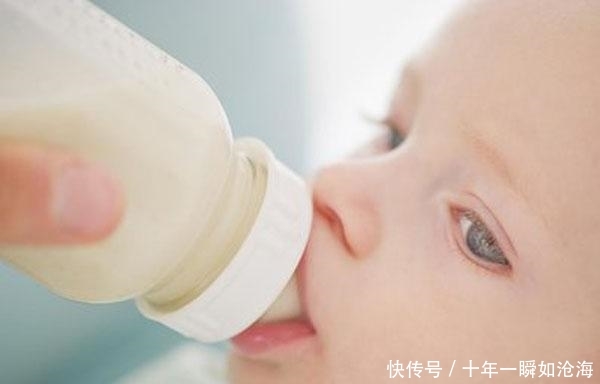  用奶瓶@宝宝啥时候该戒奶瓶？如何戒？戒晚有啥危害？一次性全讲透
