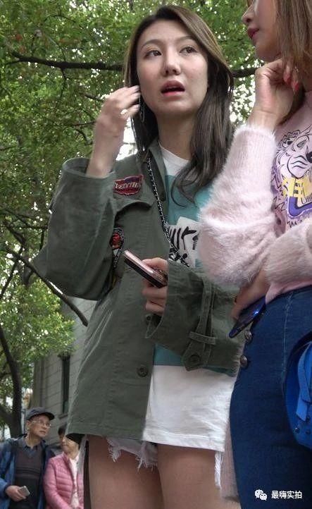 街拍:大长腿温柔俏丽的女子，做老婆首选