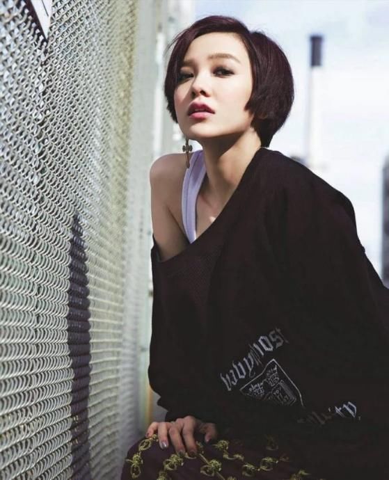 整容传闻一直围绕着她，这位女星不再无视，生气回应