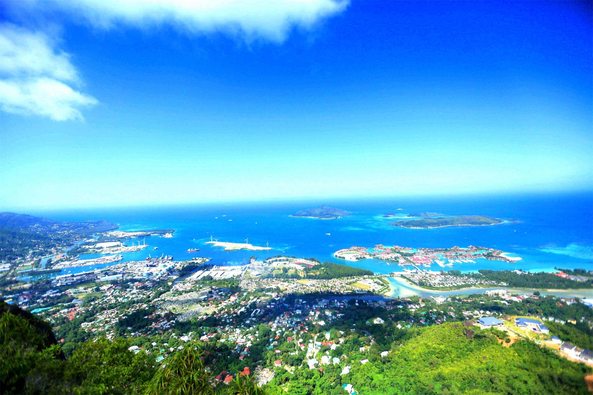 非洲首富小国:支持印度拥有大量印度侨民,却邀请中国建军事基地