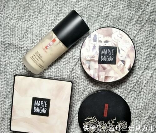  虫草粉底液：国货彩妆推荐：美康粉黛散粉轻薄控油，玛丽黛佳眉粉秒杀大牌