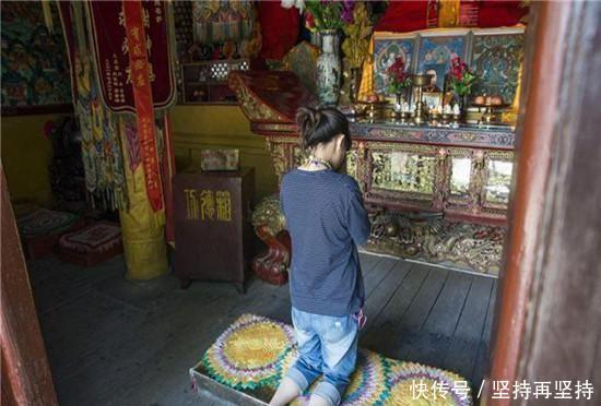 到寺庙里烧香拜佛,这5条禁忌一定要注意,不懂别乱拜!